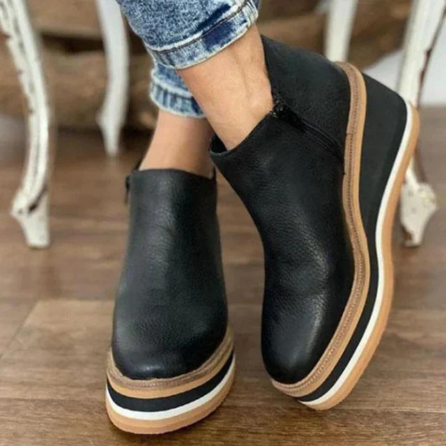 Adriana™ | Bota Elegante De Cuero Con Tacón Cómodo