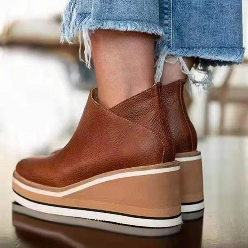 Adriana™ | Bota Elegante De Cuero Con Tacón Cómodo